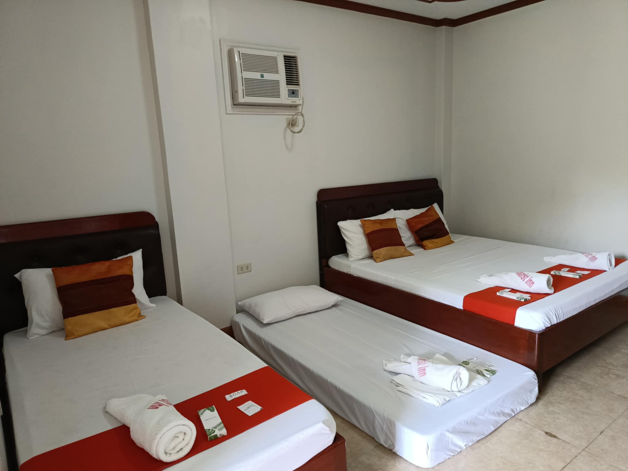 Jillian's tourist inn 