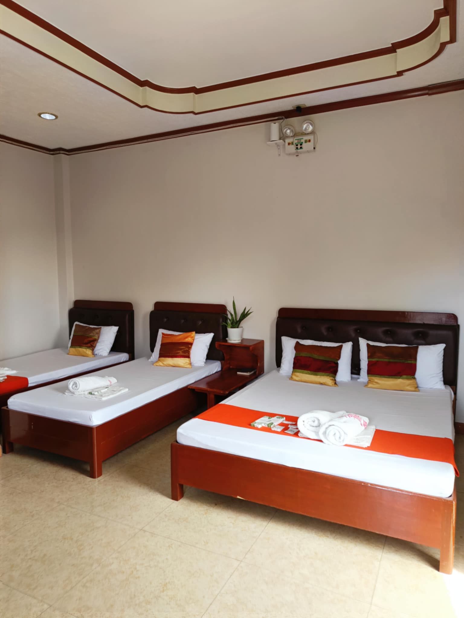 Jillian's tourist inn 