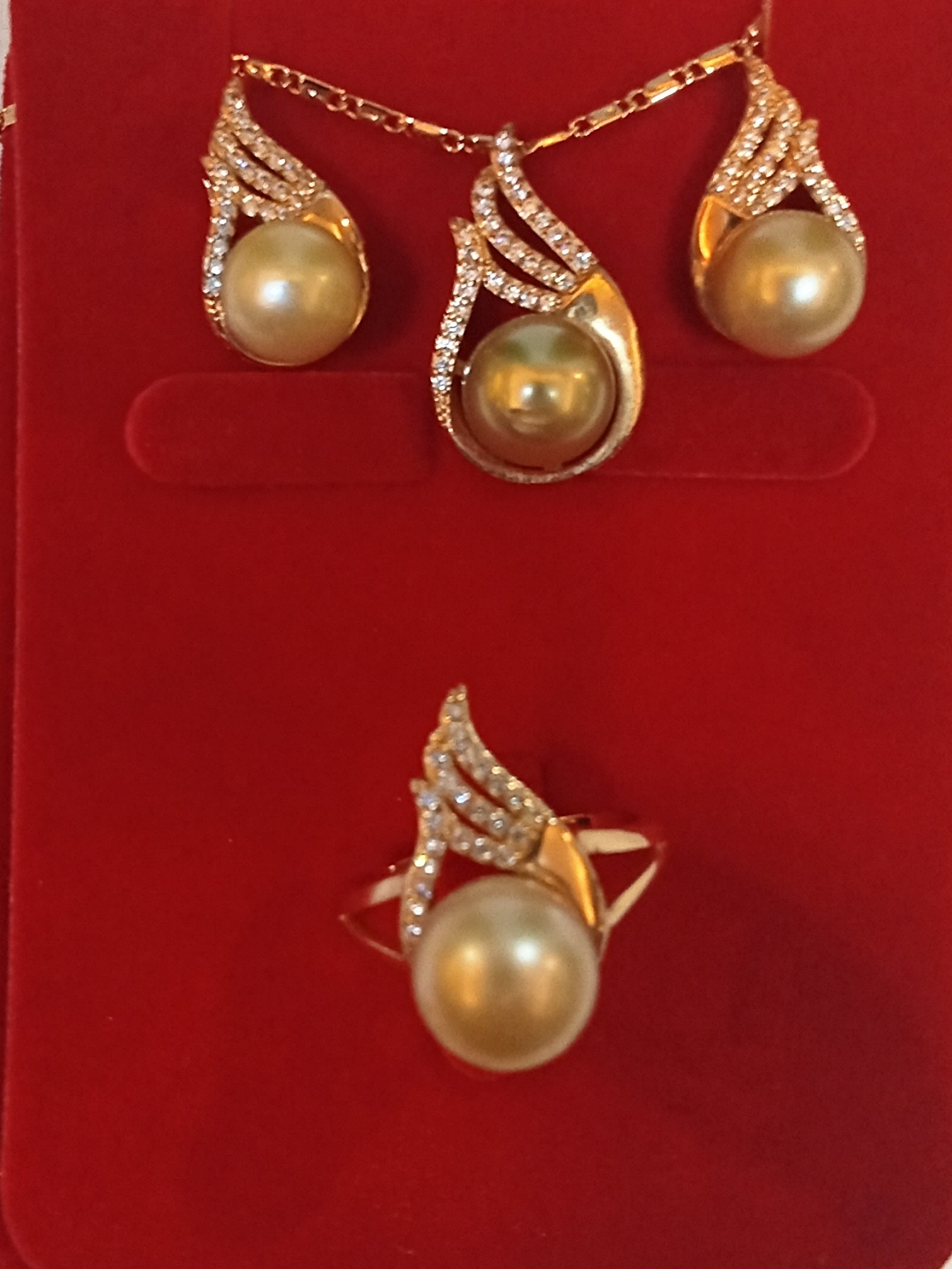 ARANDEMAN SOUVENIR SHOP 