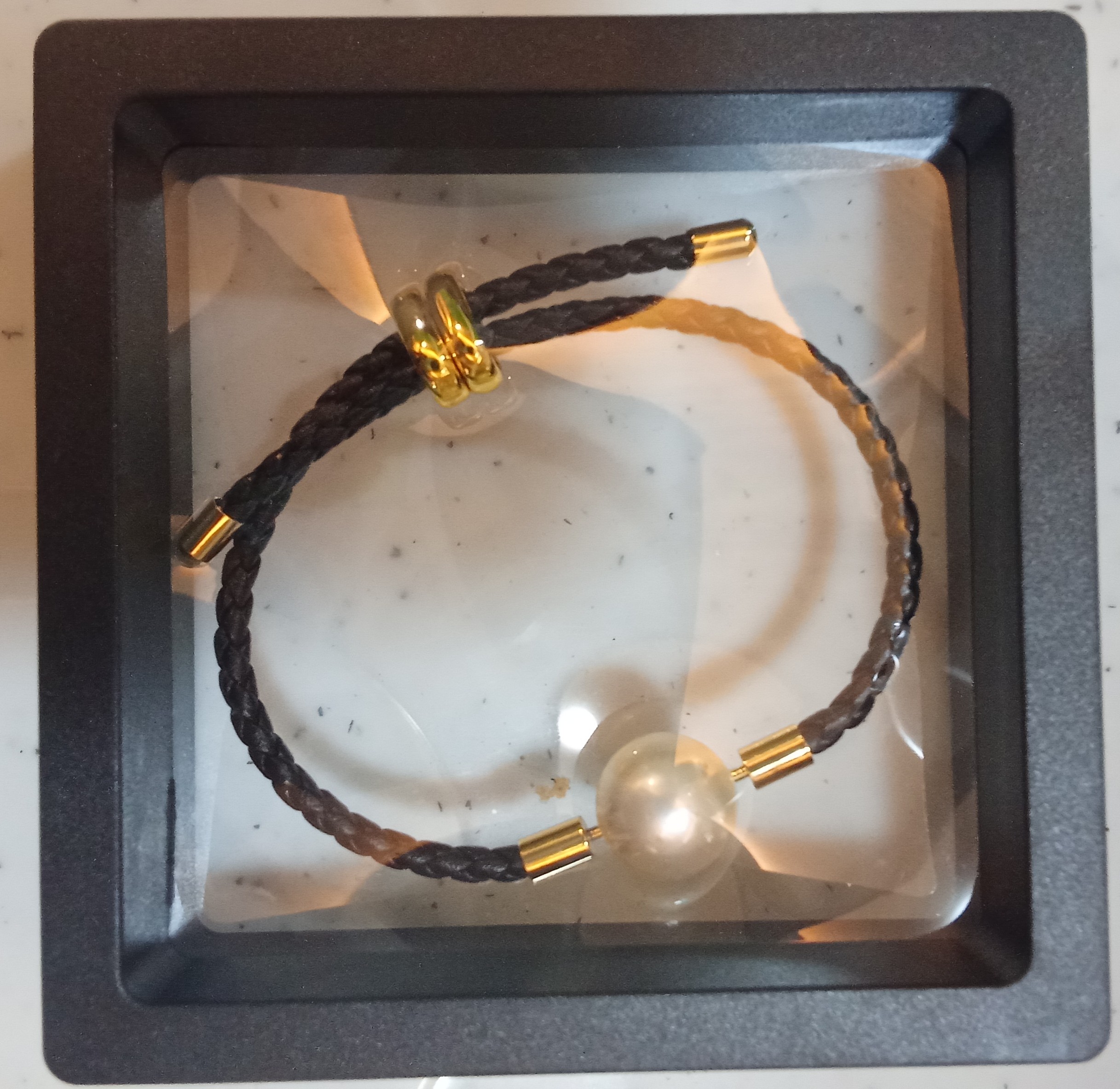 ARANDEMAN SOUVENIR SHOP 