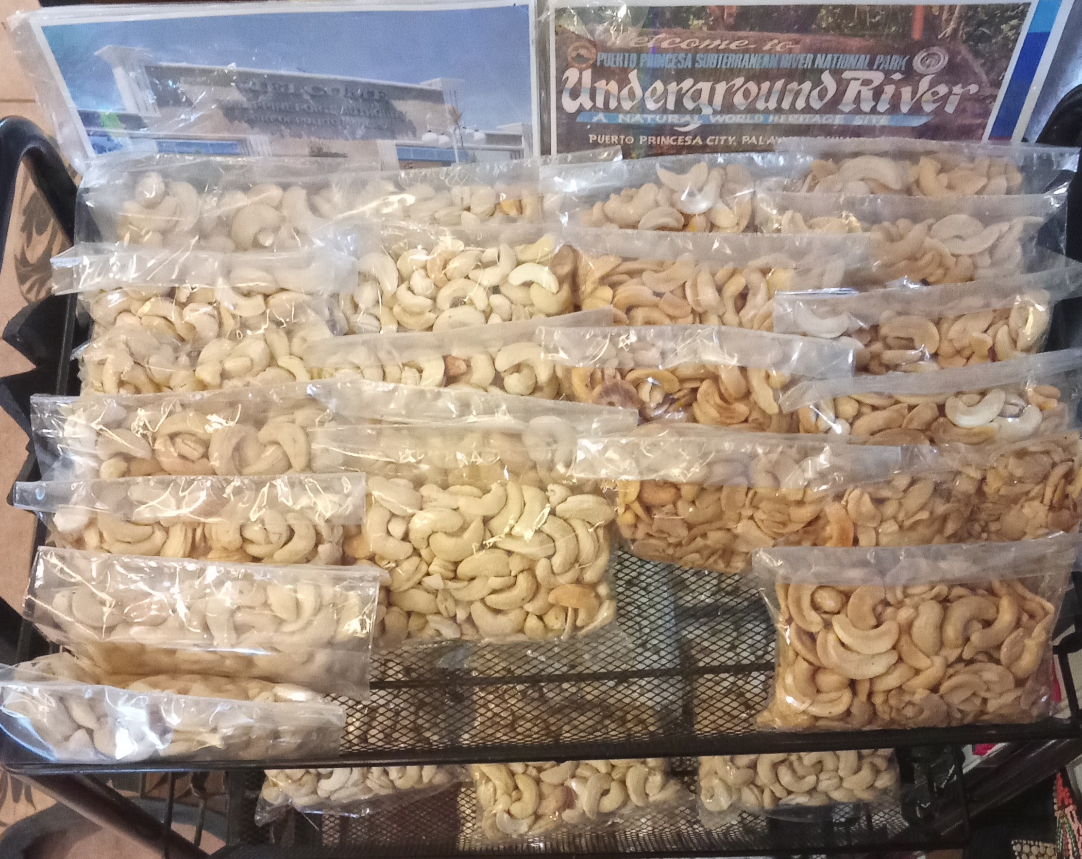 ARANDEMAN SOUVENIR SHOP 