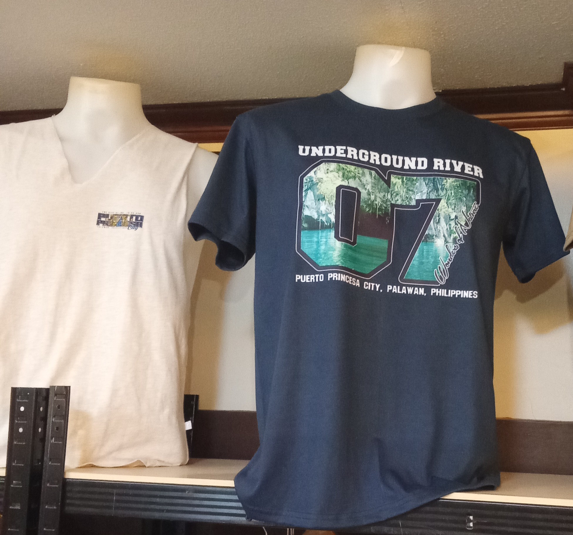 ARANDEMAN SOUVENIR SHOP 