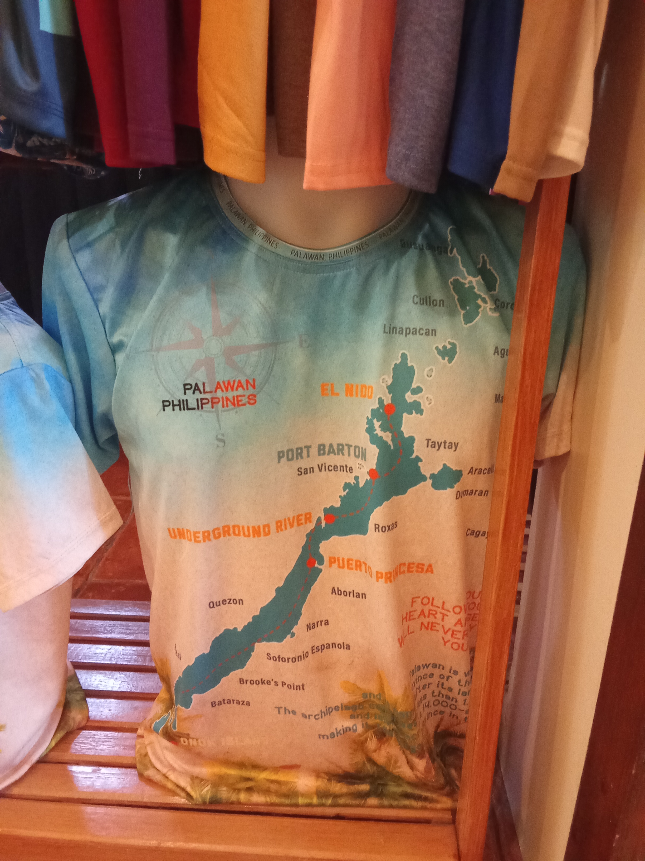 ARANDEMAN SOUVENIR SHOP 