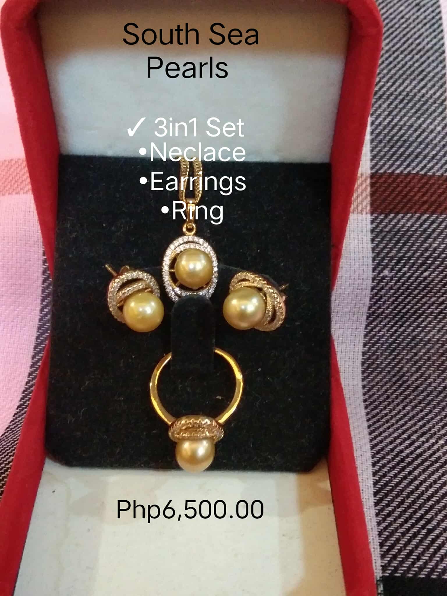 ARANDEMAN SOUVENIR SHOP 